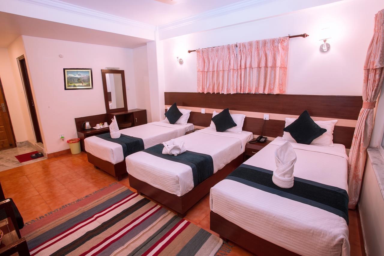 Hotel Spring โพคารา ภายนอก รูปภาพ