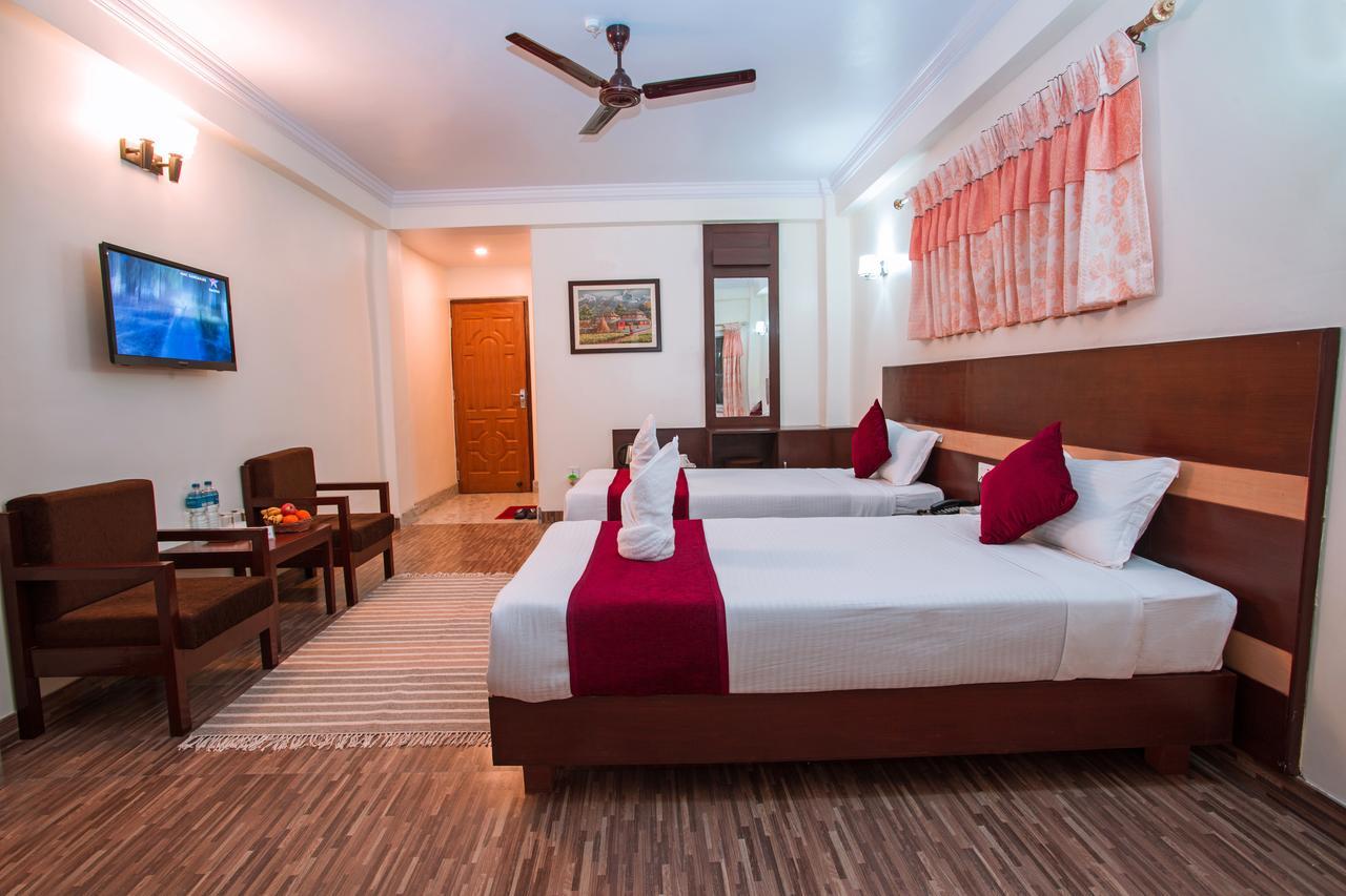 Hotel Spring โพคารา ภายนอก รูปภาพ