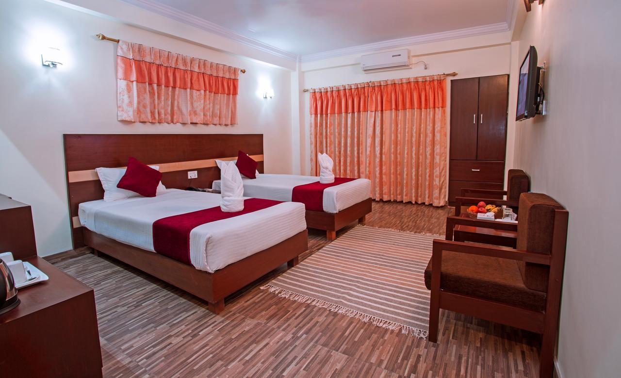 Hotel Spring โพคารา ภายนอก รูปภาพ