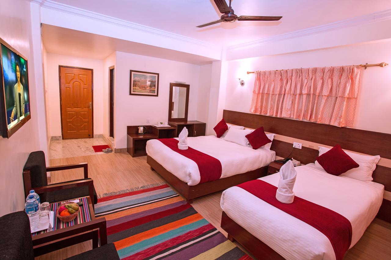 Hotel Spring โพคารา ภายนอก รูปภาพ