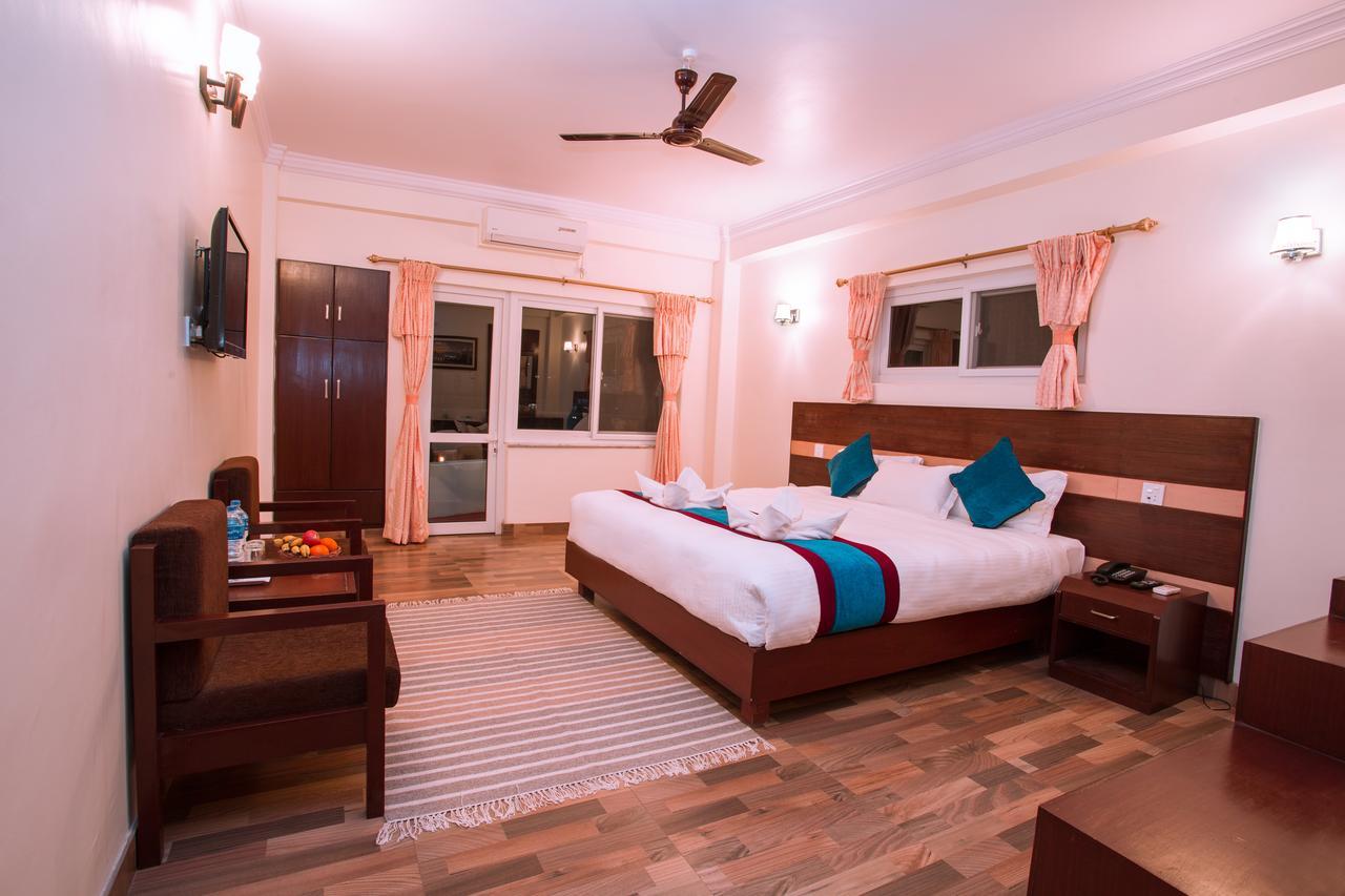 Hotel Spring โพคารา ภายนอก รูปภาพ